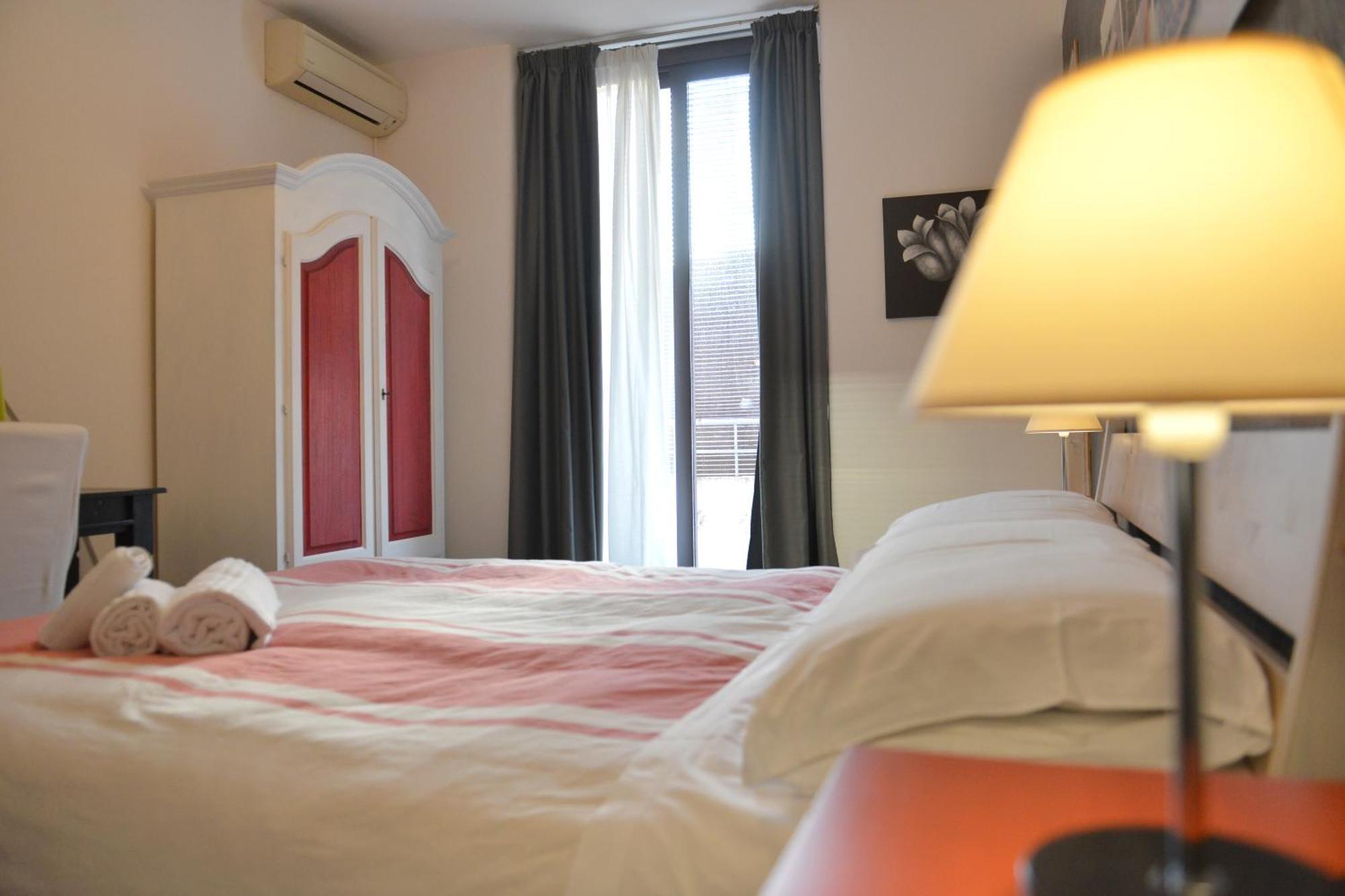 Residenza Del Turista Bed and Breakfast Catánia Buitenkant foto